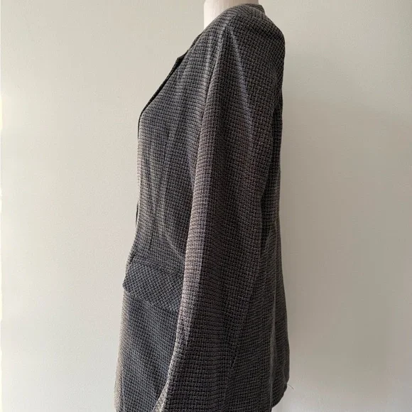 Women's Black Blazer - Picture 4 of 5